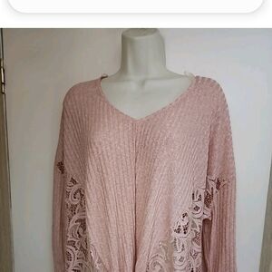 Lily White Pink Blush Lace Knit Top Knot Front Size L